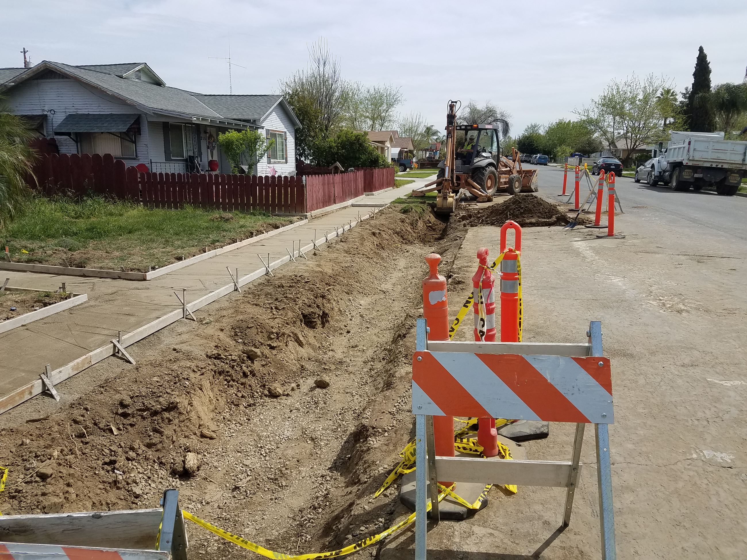 205 E Houston trench digging